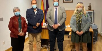 ممثل جبهة البوليساريو بكاستيا و ليون يستقبل من طرف منتخبين ونواب برلمانيين ومسؤولين حزبيين موضوع الأرض المحتلة محور النقاش.