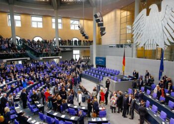 برلمان ألمانيا يعلن عقد جلسة خاصة خلال ساعات حول القضية الصحراوية، ويصوت بالإجماع على مقترحات تدعو الحكومة إلى الدفاع عن القانون الدولي بالصحراء الغربية