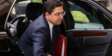 وزارة الشؤون الخارجية الصحراوية تهاجم نظيرتها المغربية بعد التشفي والإساءة الذي إنتهجته الأخيرة بعد مرض زعيم الثورة “إبراهيم غالي” (  + نص البيان ).