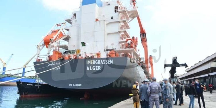 ميناء نواكشوط الدولي يستقبل اليوم الاثنين أول سفن الخط البحري بين موريتانيا والجزائر.