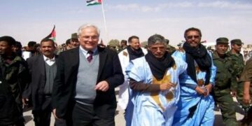 المبعوث الأممي الأسبق للصحراء الغربیة، كريستوفر روس يخرج بموقف متقدم.