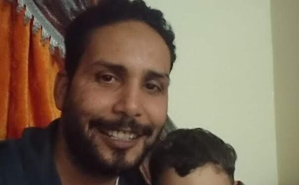 بالفيديو :  المناضلتين “إزانة أميدان” و”حدهم فريك” يلبيان نداء حملة “علمي على منزلي” الوطنية التضامنية مع الجسورة “سلطانة خيا”.