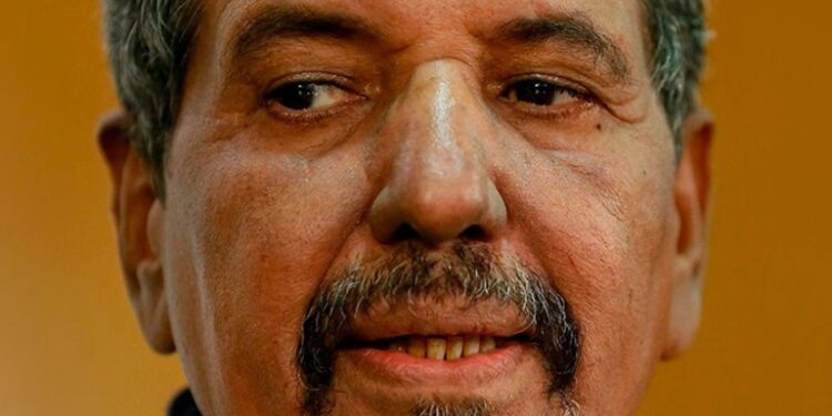 بالفيديو … شيخ المجاهدين “حذاري ثم حذاري من تكسير تنظيمكم الوطني” (تغطية ميزرات الإستثنائية لتخليد الذكرى 5 لرحيل الرئيس الشهيد محمد عبد العزيز).