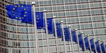 الإتحاد الأوروبي يهدد المغرب بقطع المساعدات المالية في حال تماطله في ضبط الهجرة على حدوده.