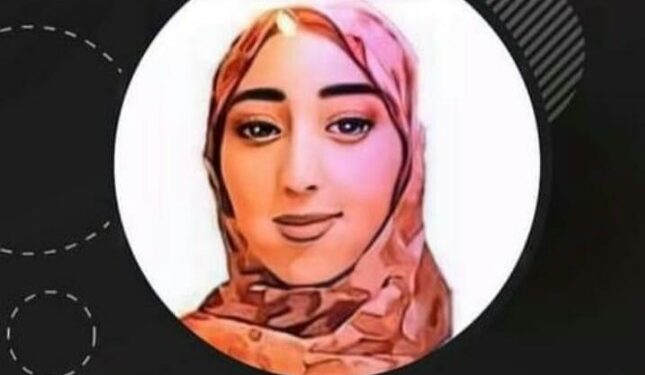 العيون المحتلة : الجماهير تُصلّى صلاة الجنازة على روح الشابة الصحراوية “رباب بصمة أمل” بمسجد شارع الطنطان ظهر اليوم الأربعاء.