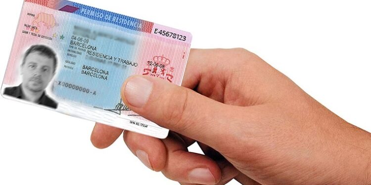 أفراد الجالية لإذاعة ميزرات: منع حوالي 50 صحراوي وصحراوية من الشيوخ والشباب والمرضى من السفر نحو كناريا بسبب إنتهاء صلاحية بطاقة الإقامة (Residency).