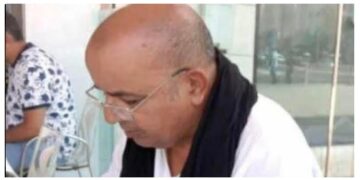 الجالية الصحراوية بفرنسا تفقد قامة سياسية وإجتماعية برحيل الكنتاوي الناجي والأمين العام لشبكة ميزرات يصف وفاته بالخسارة الكبيرة.