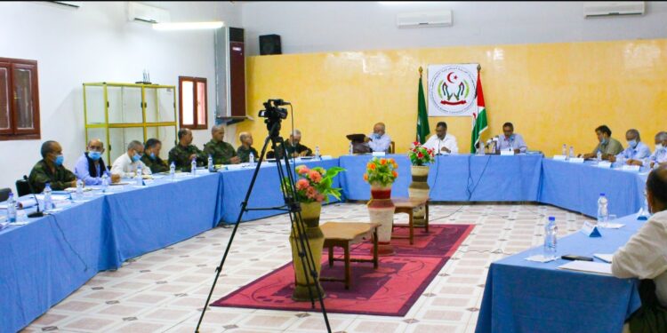 القيادة العليا لجبهة البوليساريو تجتمع في هذه الأثناء برئاسة الوزير الأول السيد بشرايا حمودي بيون نيابة عن رئيس الجمهورية الأمين العام للجبهة.