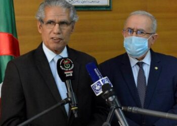 بالفيديو : هذا ما جرى بين وزيري خارجية الجزائري والصحراوي في العاصمة الجزائرية.