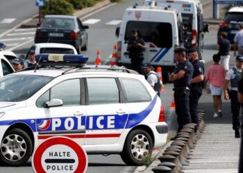 فرنسا تفرض قيودا جديدة على المسافرين القادمين من إسبانيا
