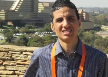 بالفيديو : بلغة حادة… الصحفي الساهل ولد أهل أميليد يتساءل ؟ أين أنتم  ! أيها “الصحراويين الوحدوين” !!! من لائحة أعضاء الحكومة المغربية الجديدة !!؟