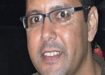 منع المعتقل السياسي الصحراوي النعمة أسفاري من التواصل مع عائلته على خلفية حوار مع صحيفة فرنسية.