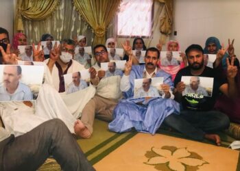 بالفيديو والصور : لجنة متابعة ملف الأسير الصحراوي “مصطفى الدرجة” تطفئ شمعتها الأولى بمدينة العيون  تحت شعار “مستمرّون في نضالنا  حتى إطلاق سراح رفيقنا مصطفى الدرجة”.