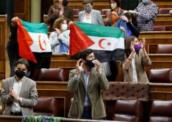 عاجل ونقلاً عن مصادر شبكة ميزرات : وفد برلماني إسباني رفيع المستوى يشرع خلال أيام في زيارة إلى مؤسسات الدولة الصحراوية.