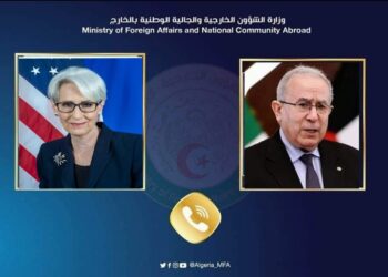 قضية الصحراء الغربية حاضرة بقوة خلال محادثة هاتفية جمعت بين وزير خارجية الجزائر ونائبة الدولة الأمريكية.