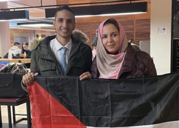 القيادة العليا لجبهة لبوليساريو في إجتماعاً لها تهنئ رمز إنتفاضة الإستقلال والجسورة “سلطانة خيا” بمناسبة حصولها على جائزة الحركة العالمية لمناهضة الحرب.