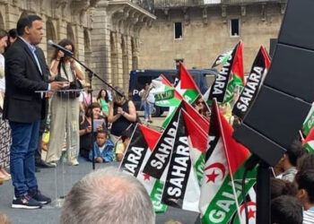بالصور : تمثيلية جبهة البوليساريو بمنطقة غاليثيا تنظم مظاهرة ضخمة تضامنية مع كفاح الشعب الصحراوي العادل من أجل الحرية والإستقلال.