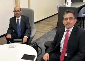 بالصور : ‏وزير الصحة الصحراوي يشارك في اجتماع الوزراء الأفارقة في جنيف السويسرية.