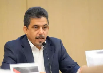 بالفيديو : شاهد تعليق الدبلوماسي المخضرم “أبي بشرايا البشير” على موقف الحكومة الفرنسية من القضية الصحراوية.