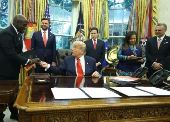 الرئيس الأمريكي يوقع على اتفاق سلام لإنهاء أحد أقدم الصراعات في أفريقيا، فهل قضية الصحراء الغربية في الطريق؟