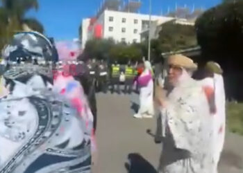 عاجل : من قلب الراباط القوات المغربية تتدخل بعنف في حق مظاهرة سلمية لعائلات السجناء السياسين الصحراويين، وتخلف سقوط العديد من الضحايا.